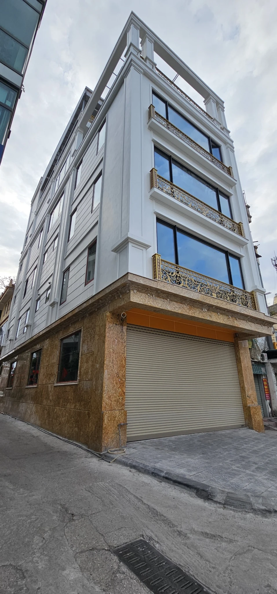 Cho thuê nhà, 90m2_ 5T; Quang Trung, Thợ Nhuộm, Trần Quốc Toản -29 tr