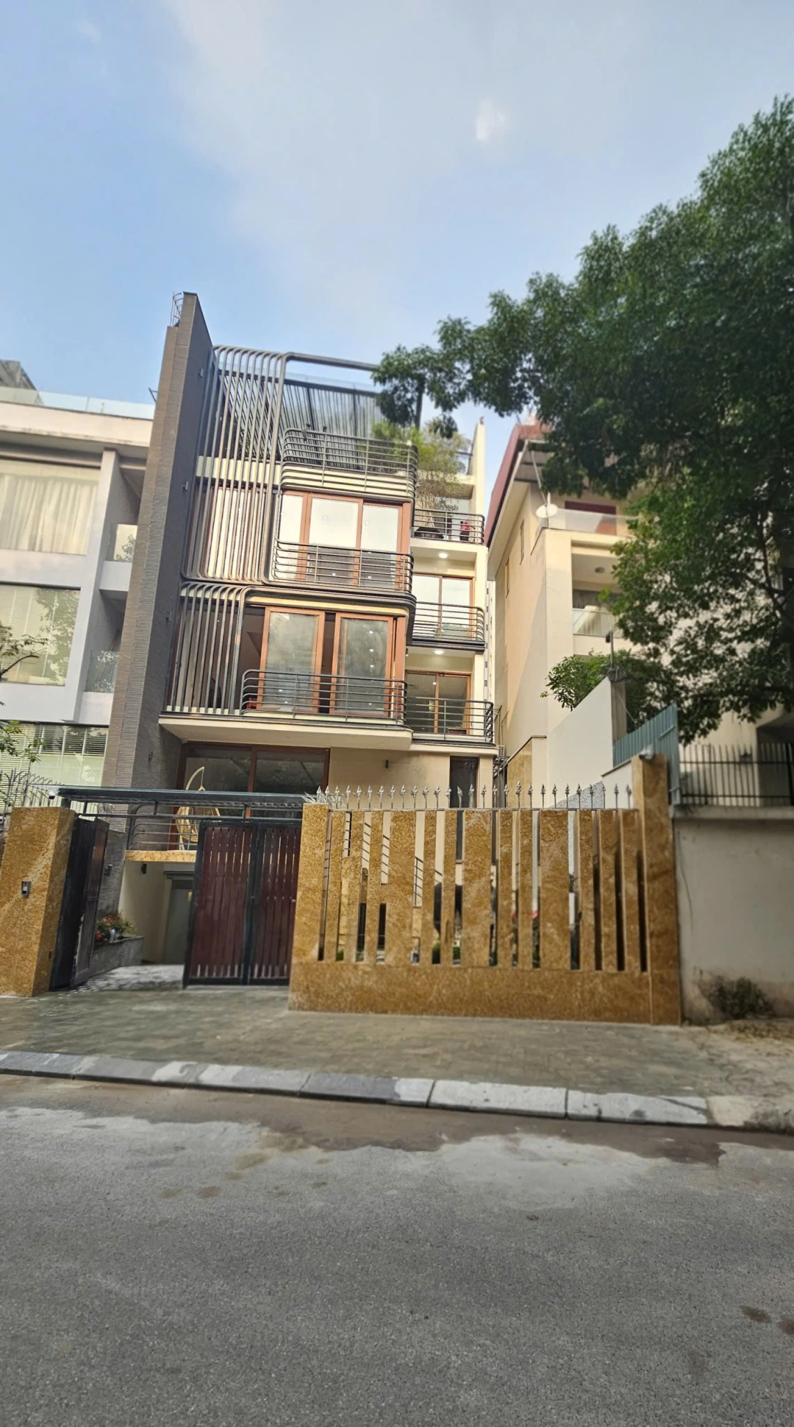Cho thuê nhà, Xã Đàn, Ô Chợ Dừa, Nguyễn Lương Bằng, 235m2x 4T -39 tr
