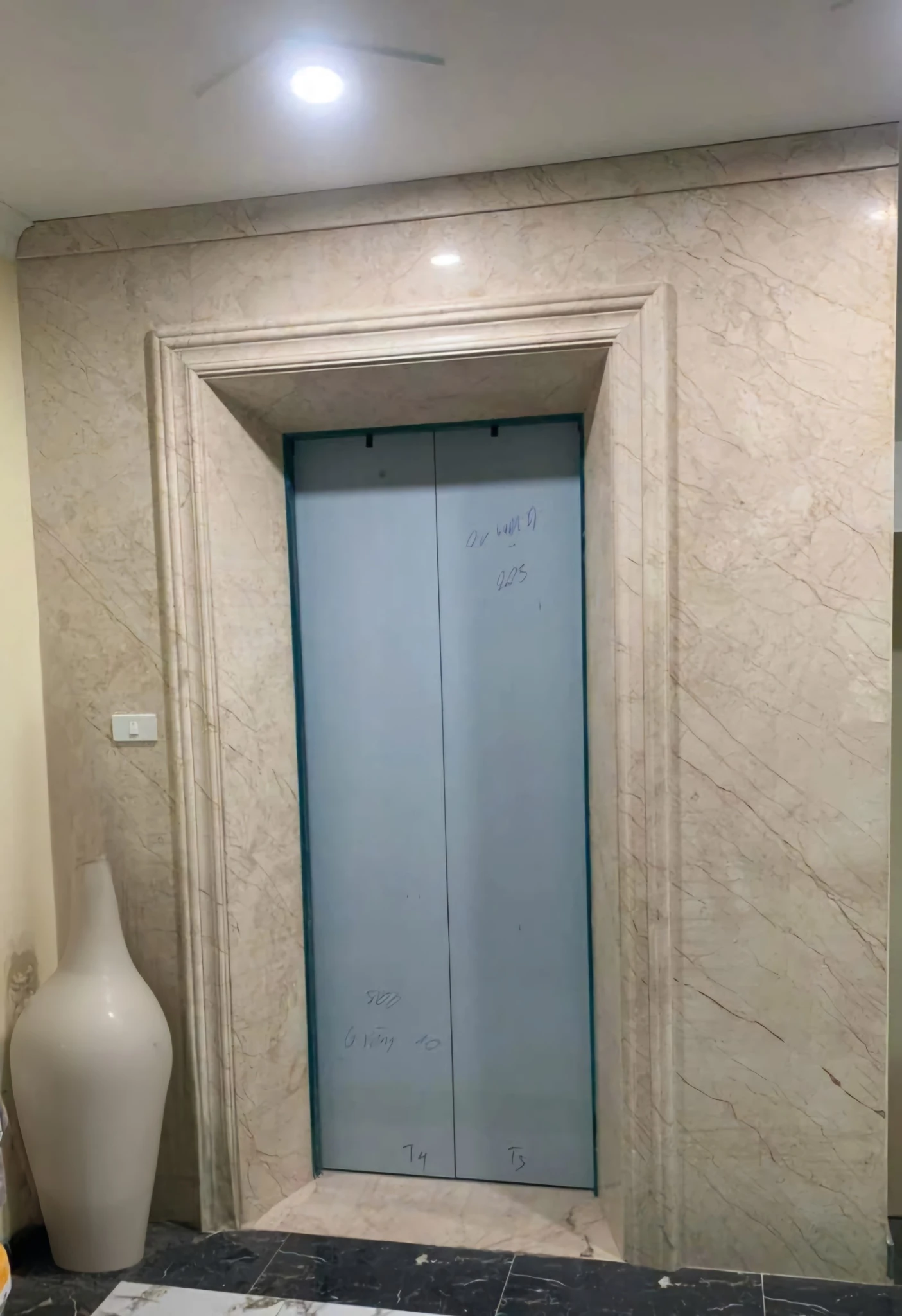 Cho thuê nhà mới, 266m2_ 6,5T; Lê Thanh Nghị, Trần Đại Nghĩa -107 tr