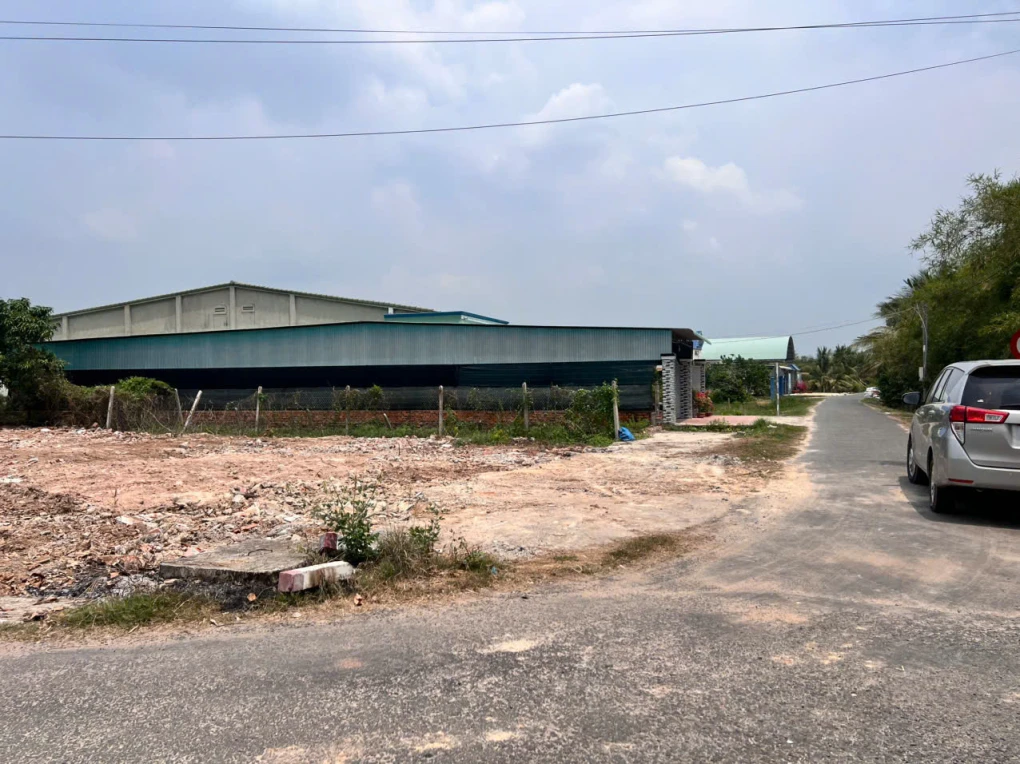 ĐẤT THÀNH LONG GIÁ 380TR/NỀN – CÓ SẴN THỔ CƯ, XÂY NHÀ NGAY