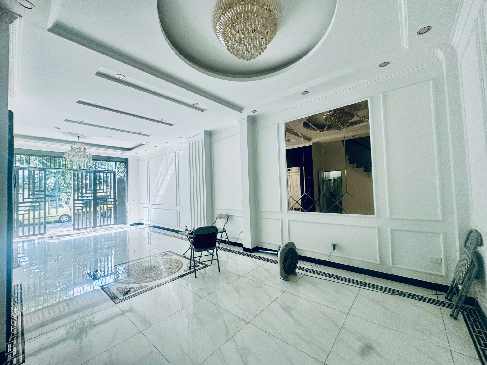 🏡✨ BÁN SIÊU PHẨM PHÚC LỢI – LONG BIÊN ✨🏡
🔥 NHÀ ĐẸP – THANG MÁY – GARA Ô TÔ – FULL NỘI THẤT – CHỈ XÁCH VALI VỀ Ở