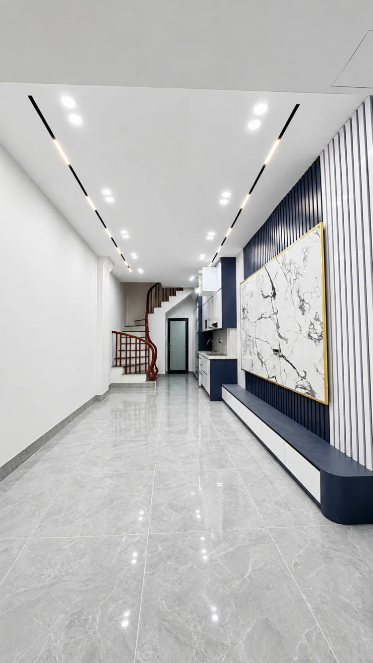 🏡✨ NHÀ MỚI ĐẸP – FULL NỘI THẤT – 6 TẦNG – NGÕ TO THÔNG – VŨ XUÂN THIỀU ✨🏡
🔥 Chỉ cần xách vali về ở – Nhà mới tinh, thiết kế hiện đại, nội thất sang trọng!