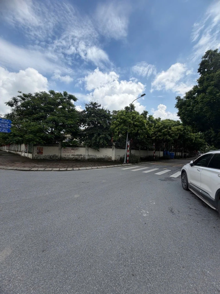 🏡 NHÀ PHÚC LỢI – 36M² x 4 TẦNG – NGÕ Ô TÔ THÔNG – FULL NỘI THẤT – GIÁ NHỈNH 7 TỶ
🔥 CƠ HỘI SỞ HỮU NHÀ ĐẸP – DÂN XÂY CHẮC CHẮN – VỊ TRÍ ĐẸP, NGÕ Ô TÔ THÔNG!