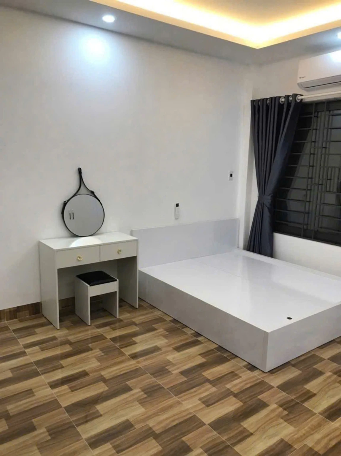 🔥 NHÀ THẠCH BÀN – Ô TÔ ĐỖ CỬA – 5 TẦNG MỚI – NHỈNH 7 TỶ 🔥