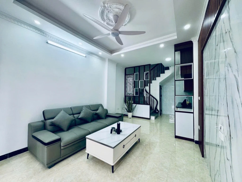 Bán nhà trung tâm Thạch Bàn, Long Biên 30m2 x5 tầng xây mới nhỉnh 6 t.ỷ