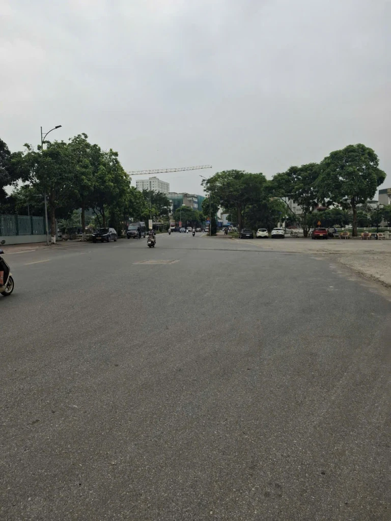 🏡 NHÀ ĐẸP TRUNG TÂM THẠCH BÀN – CỔ LINH  68M² X 5 TẦNG  Ô TÔ ĐỖ CỬA