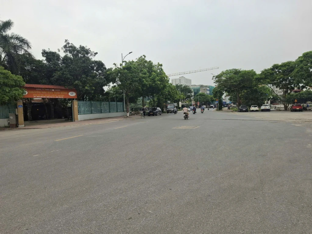 🏡 HIẾM NHÀ ĐẸP THẠCH BÀN – CỔ LINH  6 TẦNG THANG MÁY  Ô TÔ ĐỖ CỔNG  GẦN HỒ ĐIỀU HOÀ , CÔNG VIÊN  NHỈNH 11 T