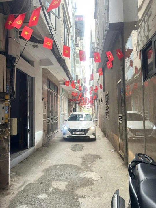 HIẾM TRONG TẦM GIÁ 6 TỶ – NHÀ RIÊNG 5 TẦNG – NGÕ THÔNG Ô TÔ – TRUNG TÂM VĂN HỘI