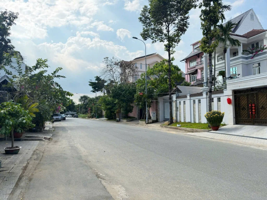 🌿 BÁN ĐẤT BIỆT THỰ RẺ NHẤT THẢO ĐIỀN – Q2 . ĐƯỜNG 20M.  DT: 319m² - 140TR/M2