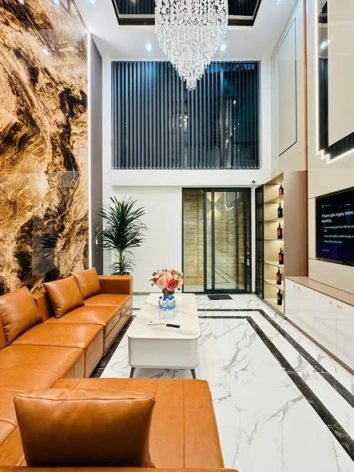 NHÀ 5 TẦNG LUNG LINH FULL NỘI THÂT XỊN XÒ - CÓ Ô CHỠ THANG MÁY