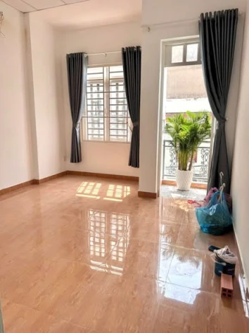 NHÀ NGANG 5M - LÔ GÓC - HẺM OTO ĐỖ CỬA-GIÁ NHỈNH 4 TỶKV SẦM UẤT QUẬN TÂN PHÚ-GIÁ NHỈNH 4 TỶ