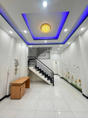 Bán gấp nhà 3 tầng ngay chợ Long Trường