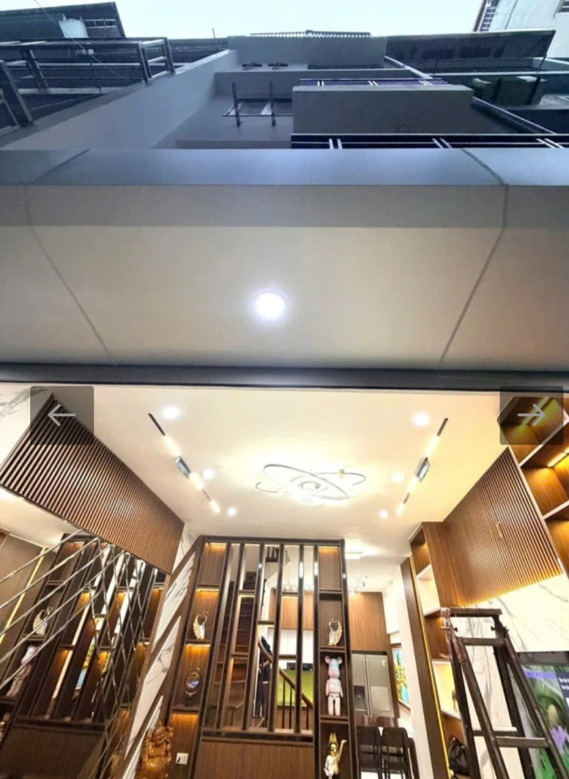 Nhà Hồ Tùng Mậu-40M-5 tầng -MT 3.7m-Nội thất Xịn- Tum chill Cafe
