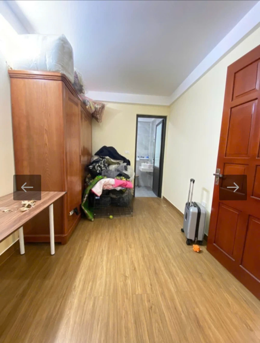 Bán Nhà Lạc Long Quân-43m-4 tầng-Lô góc -2Thoáng-Gần Hồ-Nở Hậu-10 Tỷ