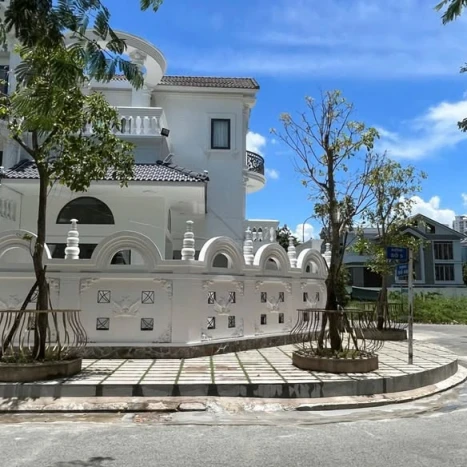 Nhà phố liền kề khu 13E - Bàn giao nhà thô diện tích rộng rãi, pháp lý đầy đủ
