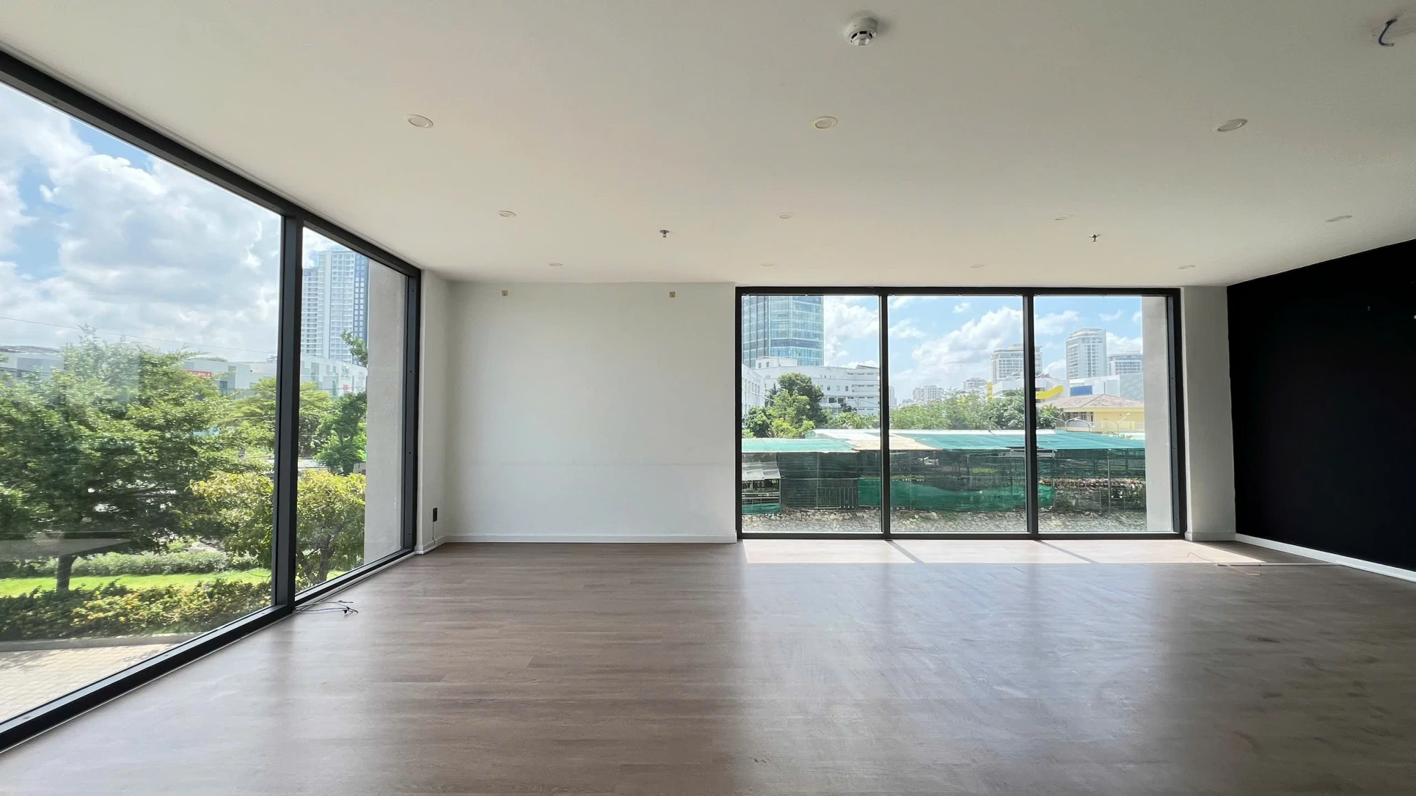 CHO THUÊ KHÔNG GIAN LÀM VĂN PHÒNG & SHOWROOM ĐẠI DIỆN TẠI LAVIDA PLUS QUẬN 7