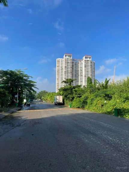 BÁN NHÀ PHỐ MẶT TIỀN - KDC LÀNG VIỆT KIỀU 198M² – ĐƯỜNG RỘNG 20M, GIÁ ĐẦU TƯ TỐT