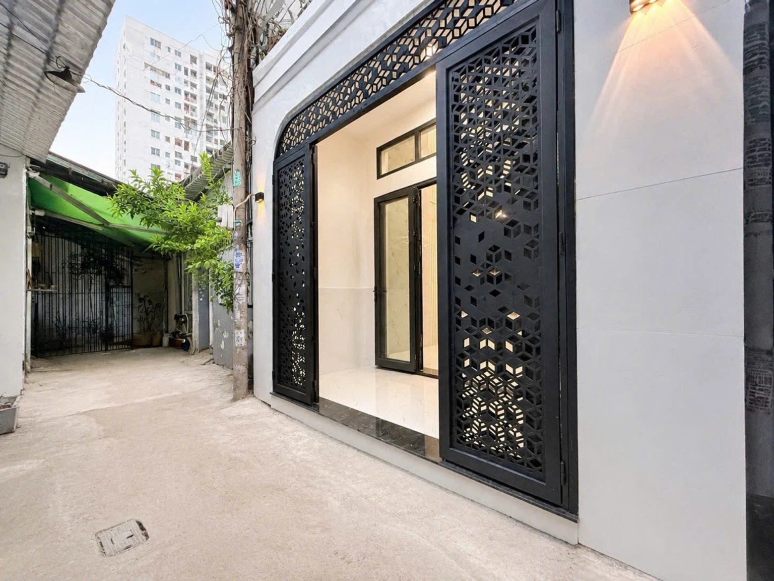 CHỦ ĐỊNH CƯ NƯỚC NGOÀI GỬI BÁN DÙM 62m2 ĐƯỜNG HUỲNH THIÊN LỘC CHỈ 6 ĐỒNG HƠN.