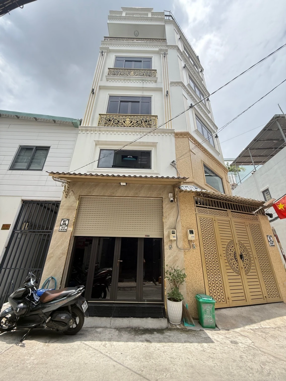 NHÀ ĐẸP TÂN QUÝ TÂN PHÚ 48m2 - KHU DÂN TRÍ - 5 TẦNG - DTSD 200m2 - CHỈ NHỈNH 8 TỶ