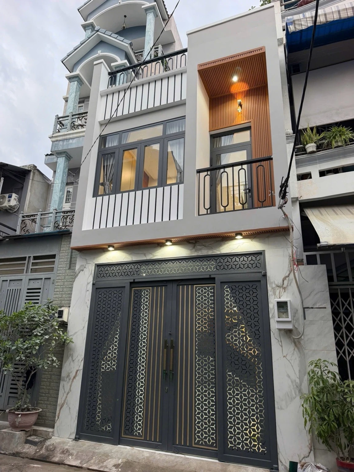 NGAY NGUYỄN VĂN YẾN - PHAN ANH - TÂN PHÚ - 62M2 - 4*16M - NHÀ 2 TẦNG CÒN MỚI - SỔ ĐẸP CHUẨN PHÁP LÝ - MUA Ở HOẶC CHO THUÊ ĐẦU TƯ GIỮ TIỀN - XÂY MỚI PHÙ HỢP - SÁT MẶT TIỀN - CHỈ NHỈNH 6 TỶ XÍU