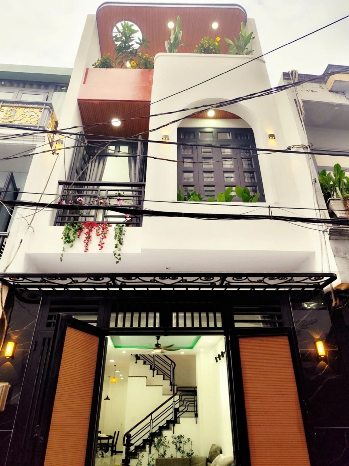 Nhà riêng 3 tầng 4PN, 77m2 tại quận an ninh giá 6.88 tỷ
