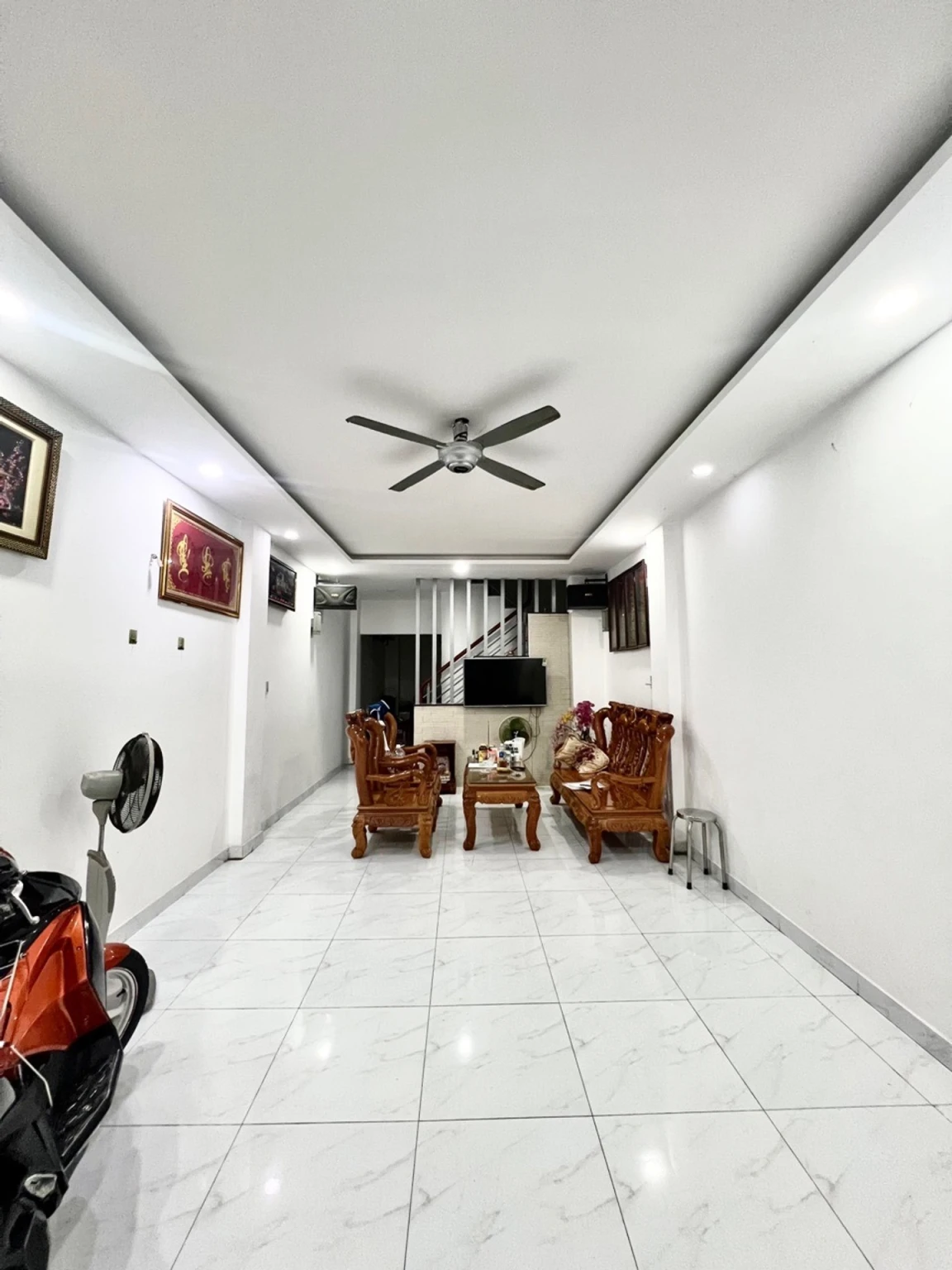 Kẹt ngân hàng gấp bá n nhà phố 4 tầng Đoàn Giỏi- ngay Aoen Tân Phú.Tầm giá dễ tiếp cận cho người mua lần đầu.