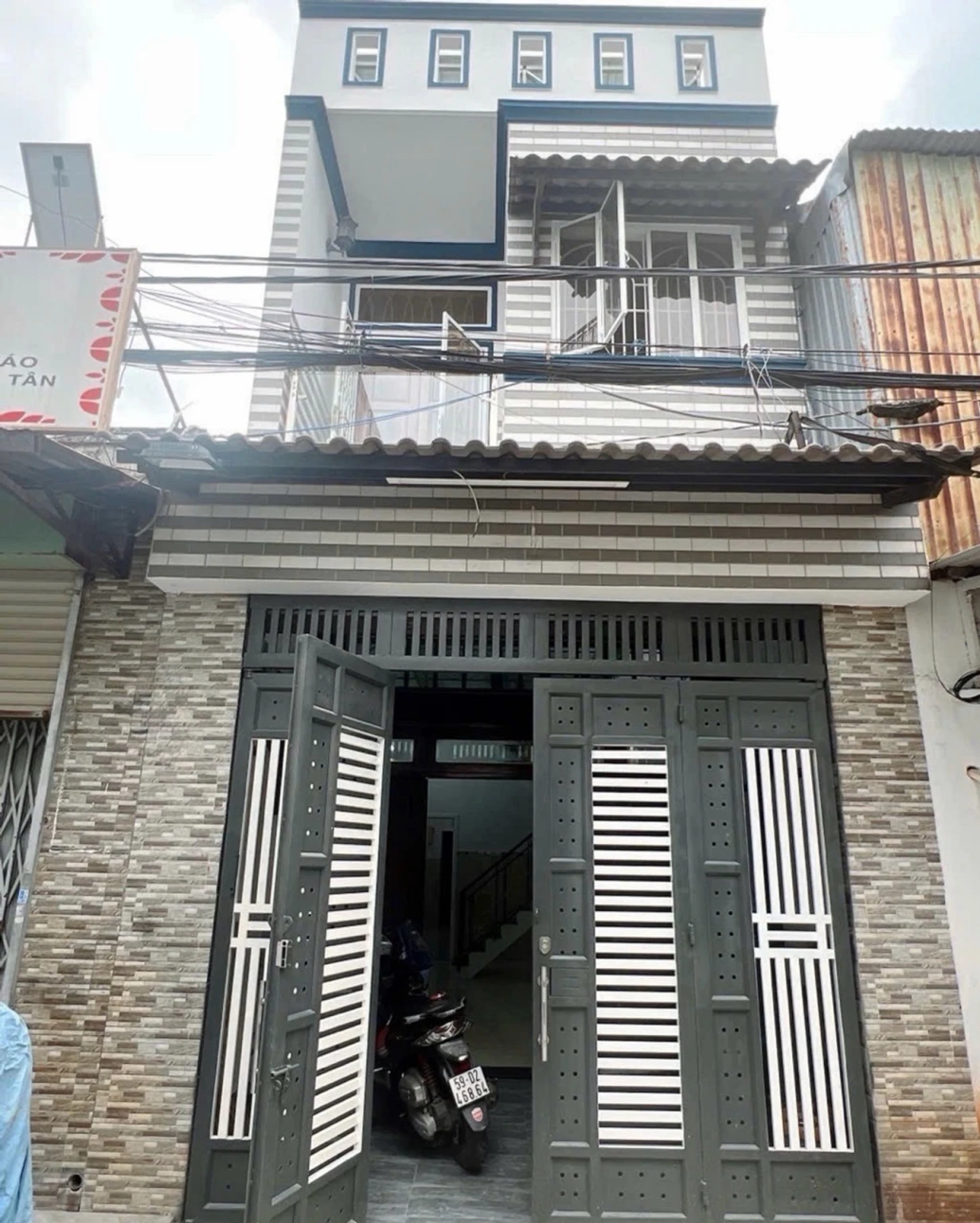 2 MẶT TIỀN XE TẢI BON BON THÔNG TỨ TUNG - VỊ TRÍ ĐẸP - NHÀ 2 TẦNG ĐẸP SỔ VUÔNG VỨC HOÀN CÔNG - 68M2 - 4*17M - NGAY GÒ XOÀI - LÊ VĂN QUỚI - 4 PHÒNG NGỦ - NHỈNH 6 Tỉ XÍU