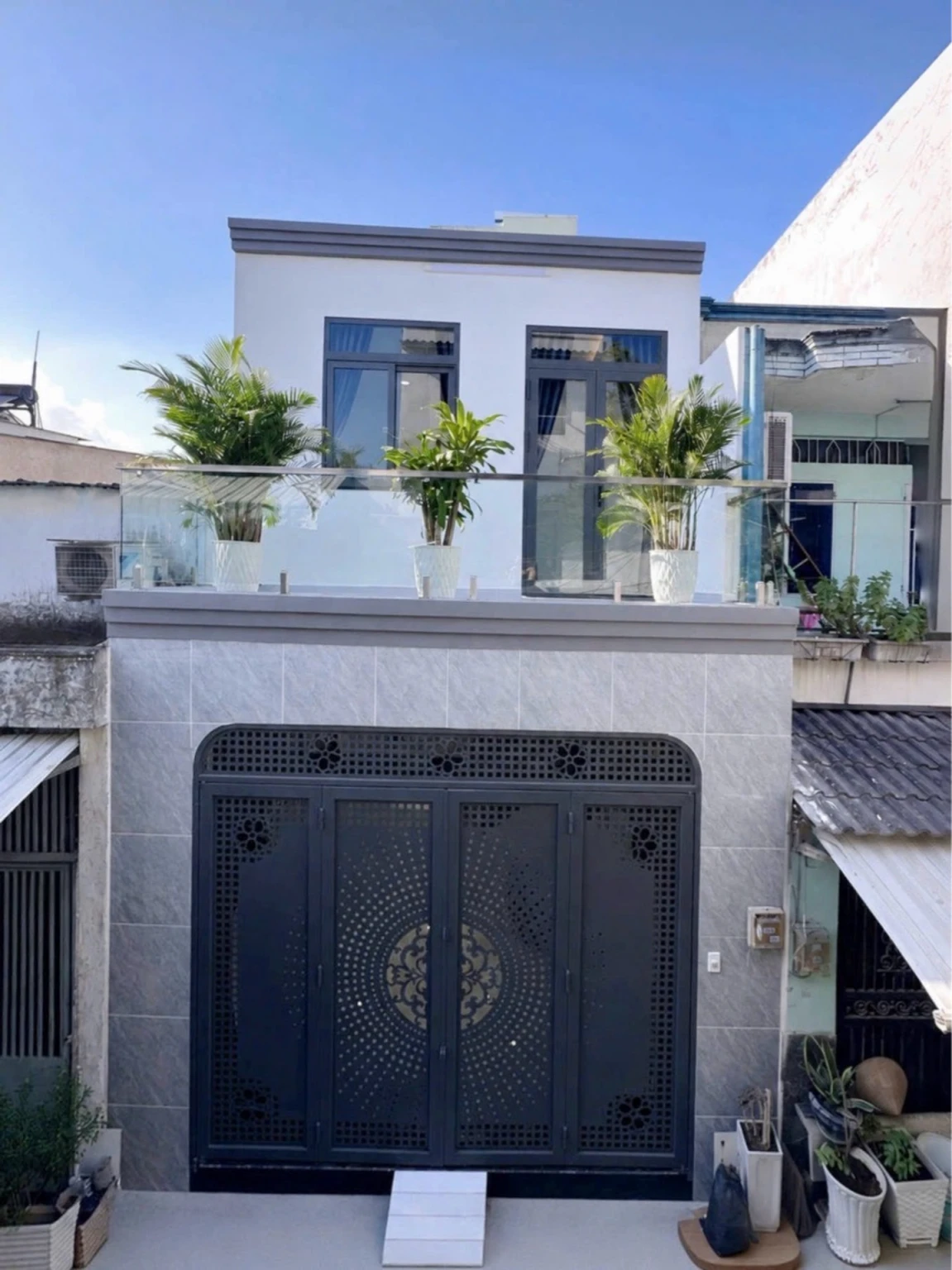 NGAY CHIẾN LƯỢC  - SÁT MẶT TIỀN ĐƯỜNG - NHÀ 2 TẦNG- 48M2 - 3 PHÒNG NGỦ - SỔ ĐẸP CHUẨN PHÁP LÝ - CHỈ NHỈNH 5 TY NHỎ GIỌT