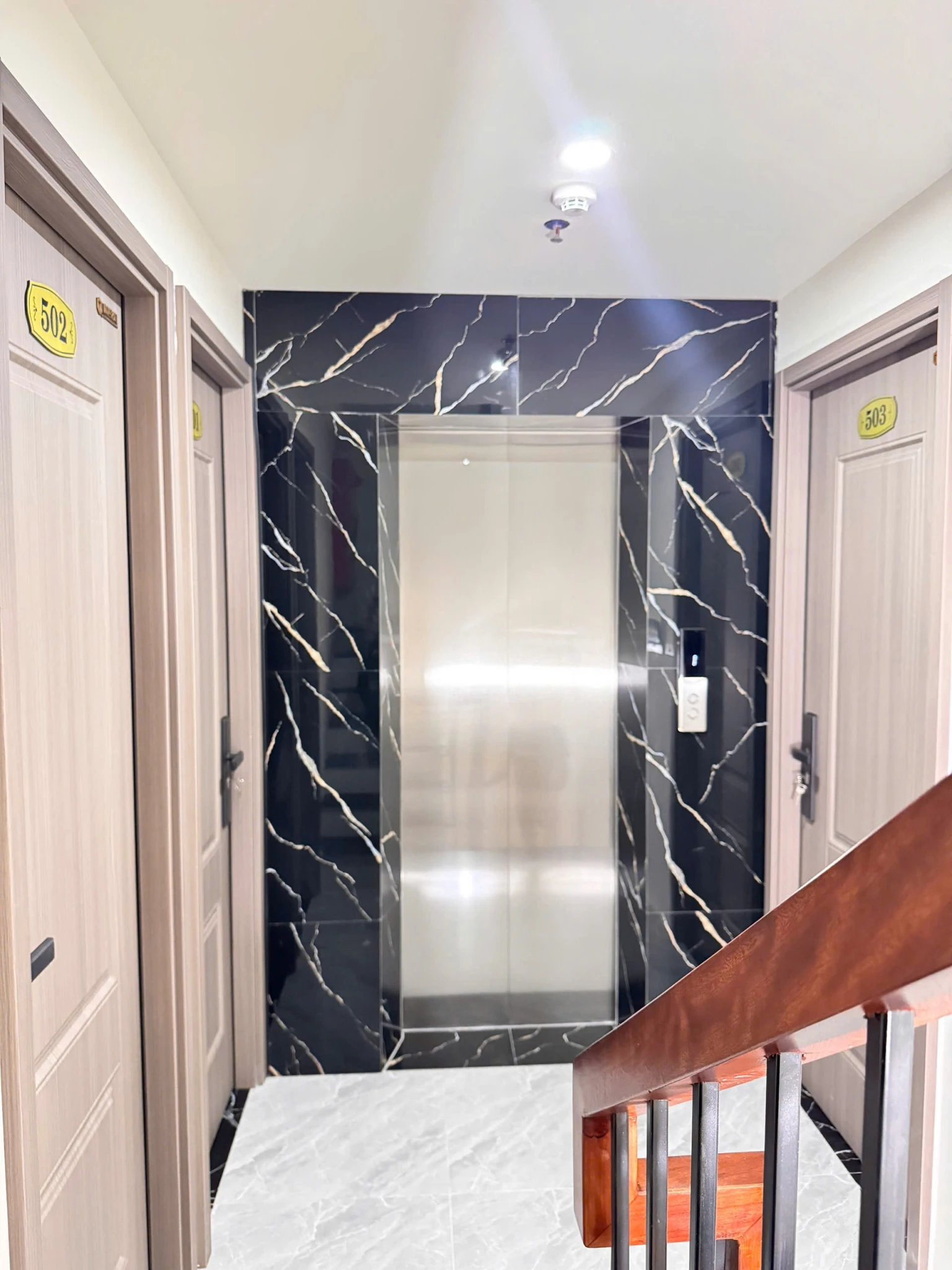 CẦN BÁN TÒA CĂN HỘ DỊCH VỤ 8 TẦNG MỸ ĐÌNH – PHÚ ĐÔ, NAM TỪ LIÊM – DÒNG TIỀN 85 TRIỆU/THÁNG