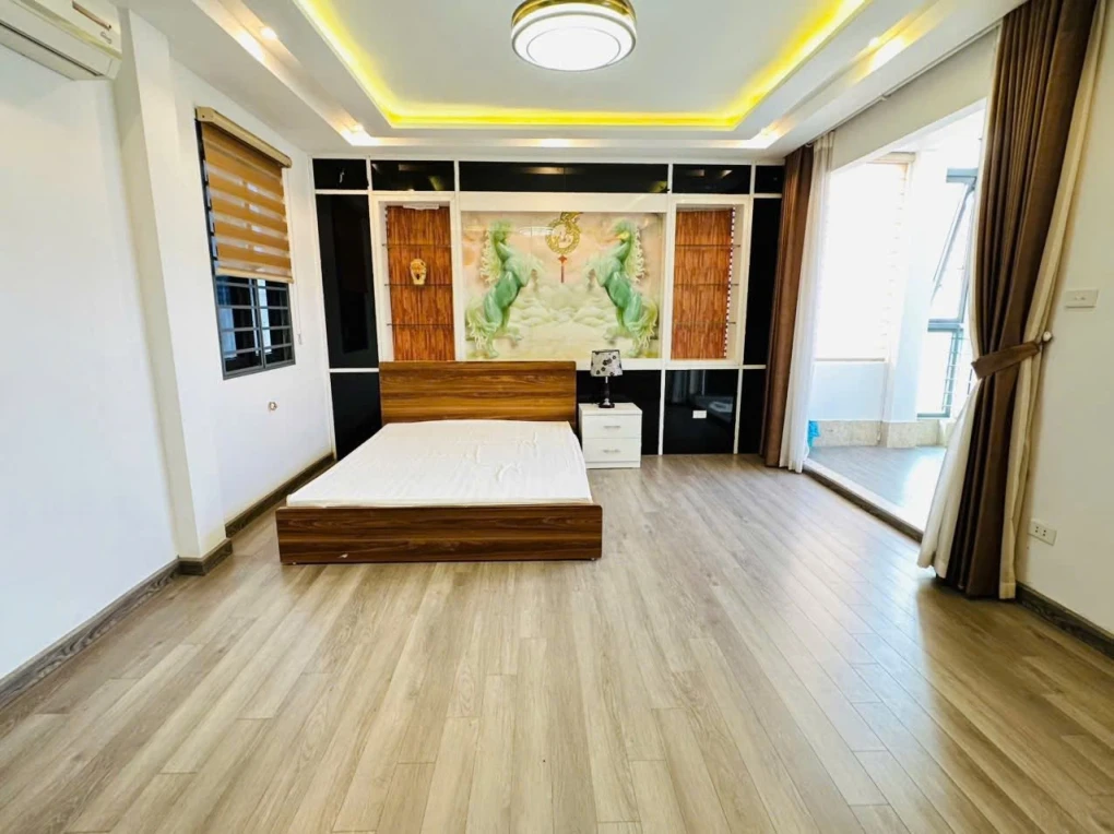 TRÍCH SÀI - Ô TÔ ĐỖ CỔNG - 18.x TỶ - NHÀ 2 MẶT NGÕ - VIEW HỒ - 5M RA PHỐ