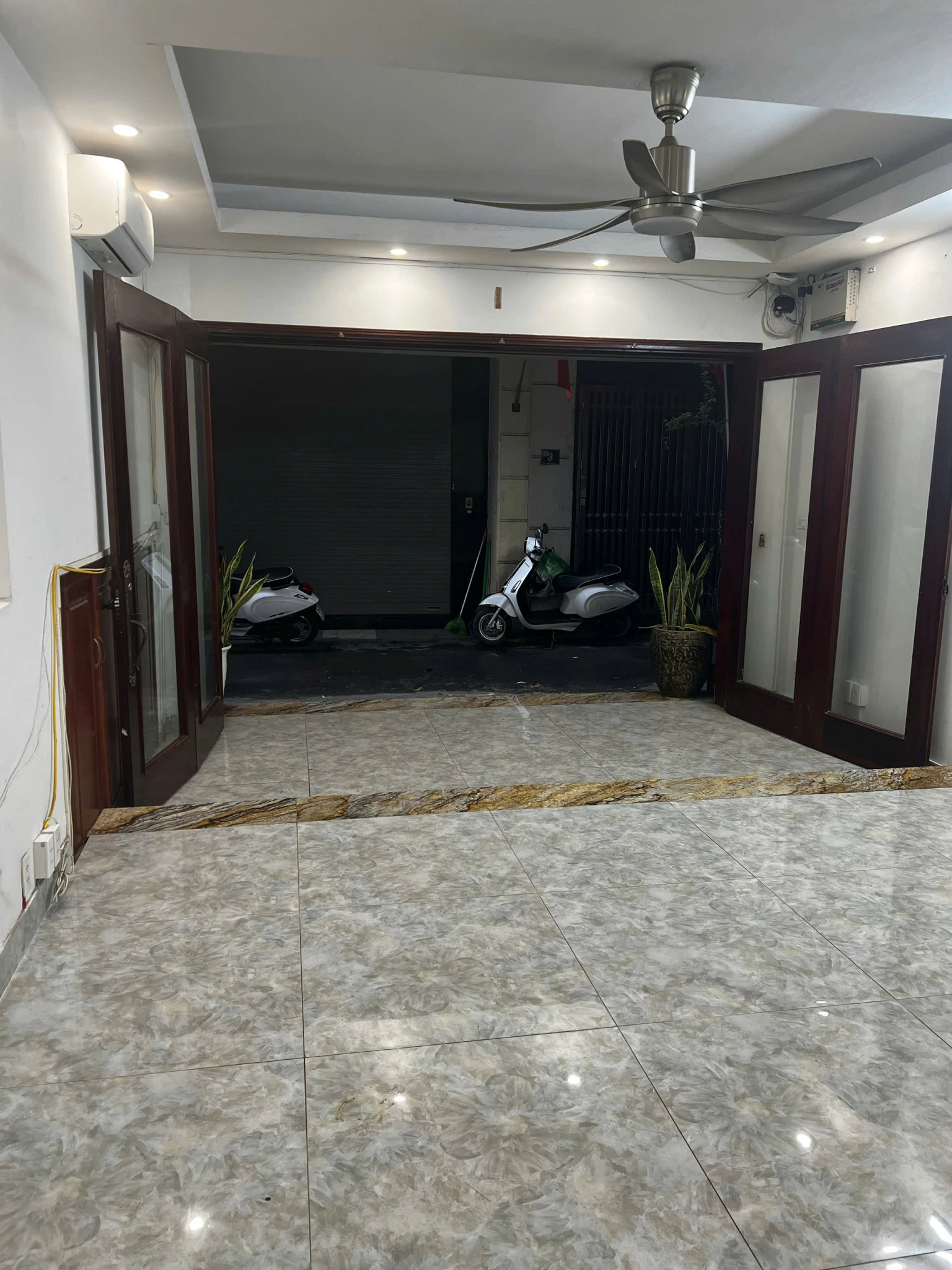 CHÍNH CHỦ CẦN CHO THUÊ MẶT BẰNG TẦNG 1 – VỊ TRÍ THUẬN TIỆN TẠI PHƯỜNG TỪ LIÊM, HÀ NỘI