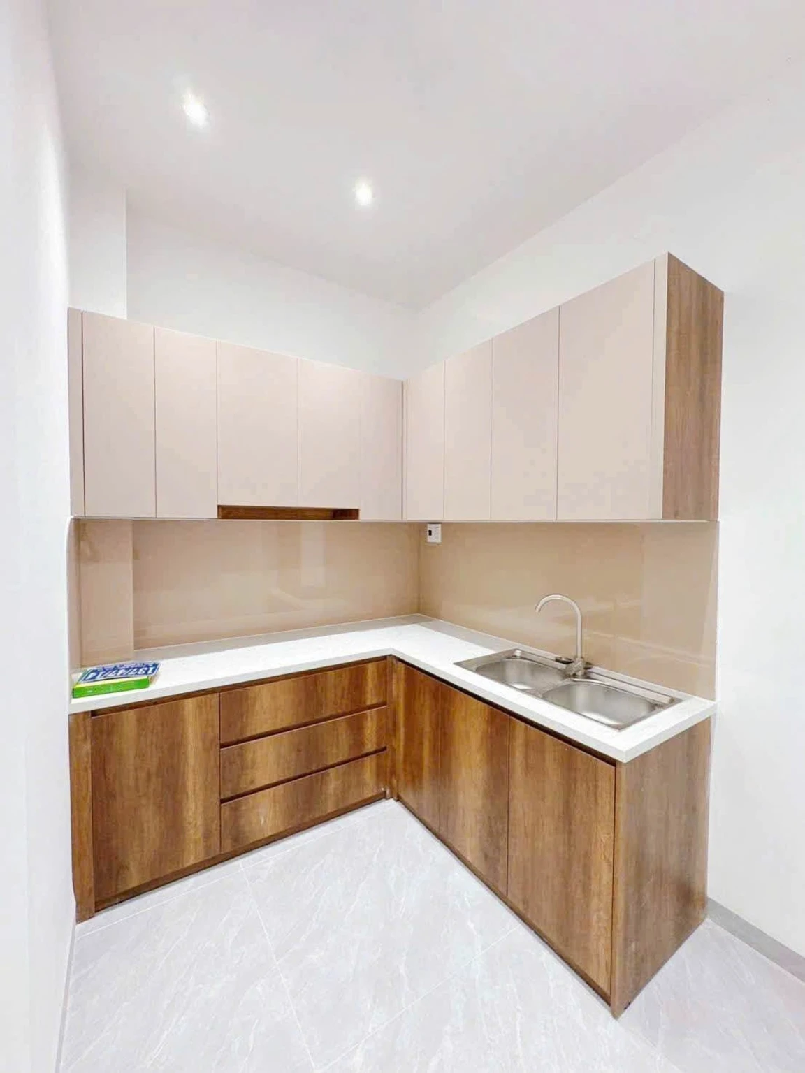 SIÊU PHẨM NHÀ ĐẸP HOÀN THIỆN - XE HƠI NGỦ TRONG NHÀ  - SỔ ĐẸP VUÔNG VỨC -  60M2 - 4x15M - HẺM XE TẢI THÔNG - KHU DÂN CƯ DÂN TRÍ - AN NINH - GIÁ 6 TỶ NHỈNH XÍU
