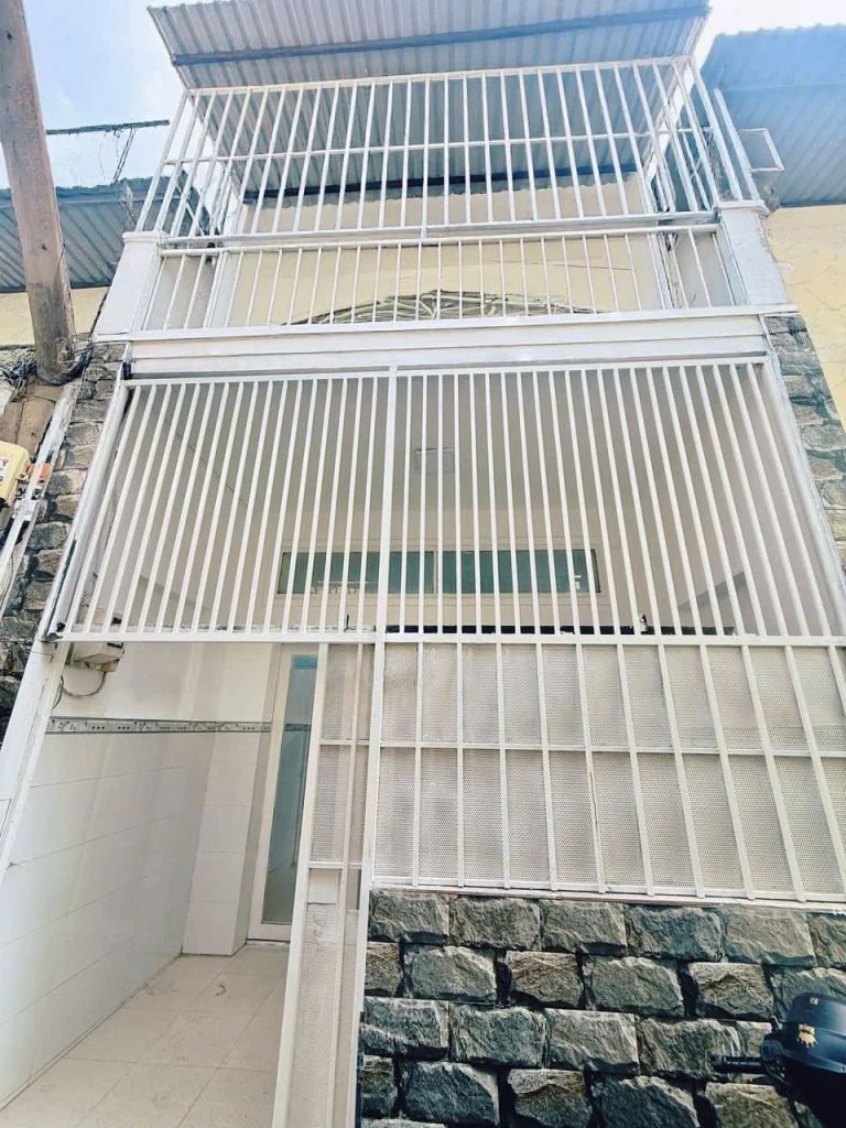 Nhà Xinh hàng xóm Vạn Phúc - 48m2 – Nhỉnh 4 tỷ - Khu vực có nhiều chung cư, Tiện ích đầy đủ