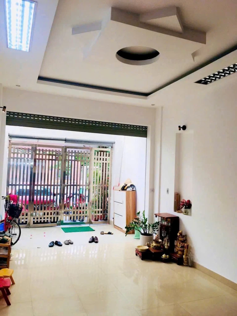 BÁN NHÀ MẶT ĐƯỜNG 15M – PHÂN KHU CAO CẤP – NHÀ ĐẸP 4,5 TẦNG – FULL NỘI THẤT – VỪA Ở VỪA KINH DOANH
