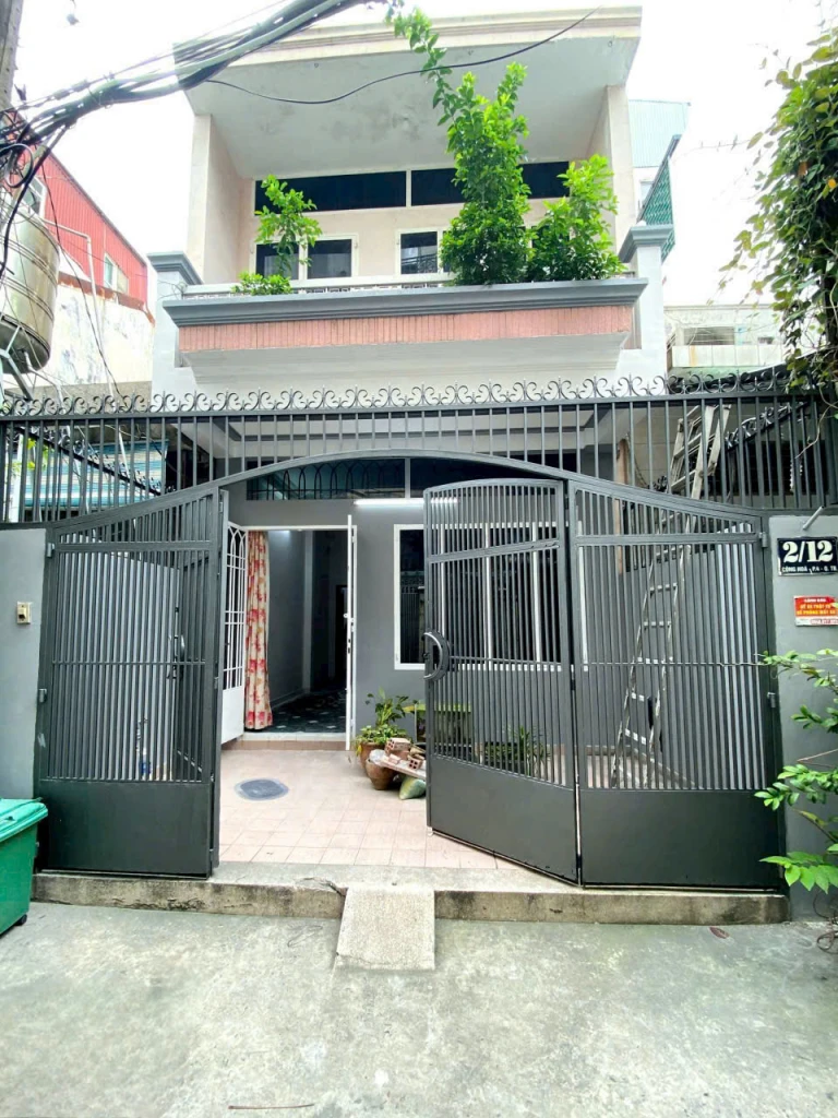 Chính chủ bán nhà 2 tầng kiên cố - Vị trí đẹp, gần sân bay Tân Sơn Nhất, giá 13.5 tỷ