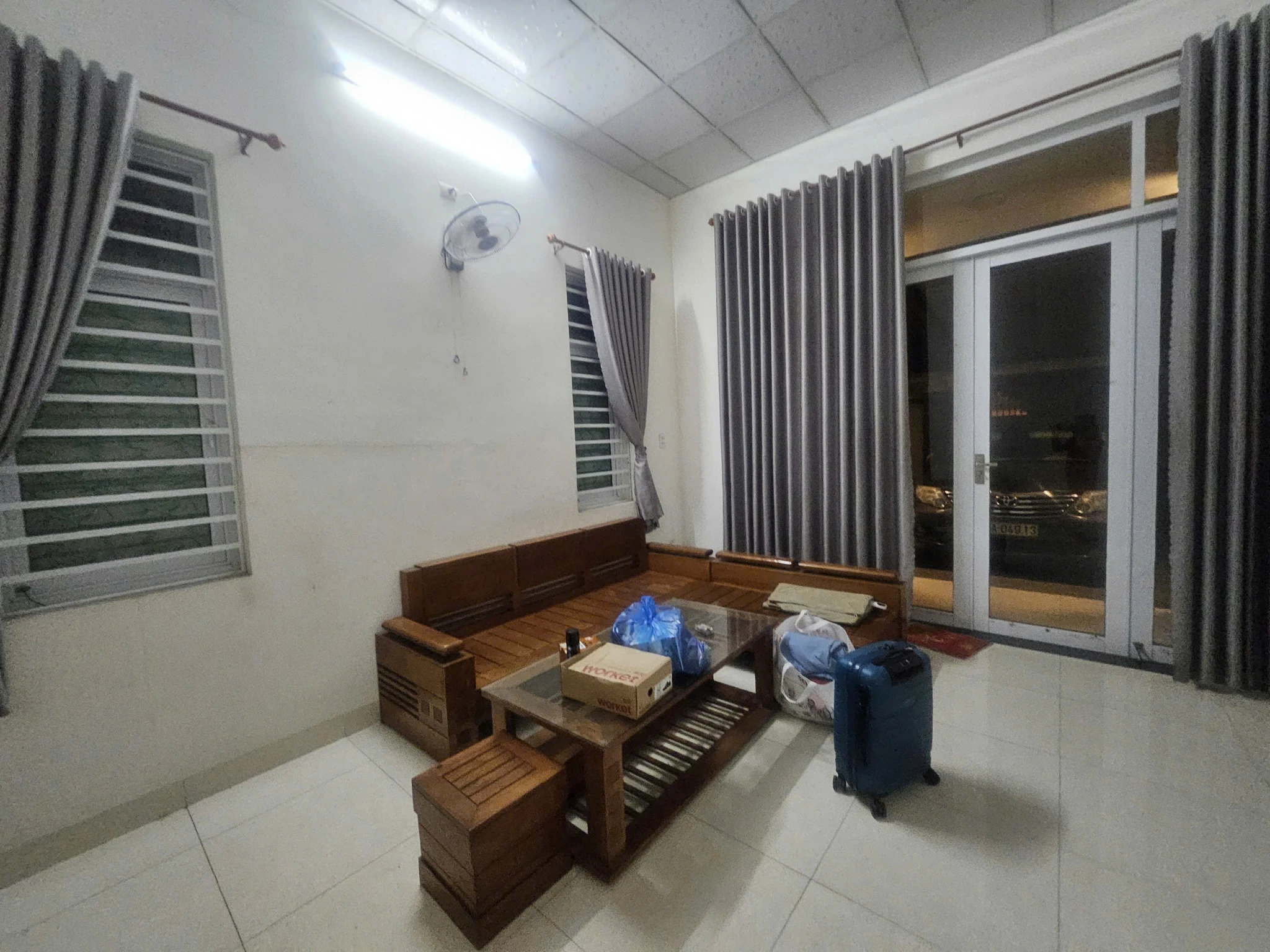 CHO THUÊ NHÀ NGUYÊN CĂN 150M² – CÓ SÂN ĐẬU Ô TÔ – GIÁ 6 TRIỆU/THÁNG