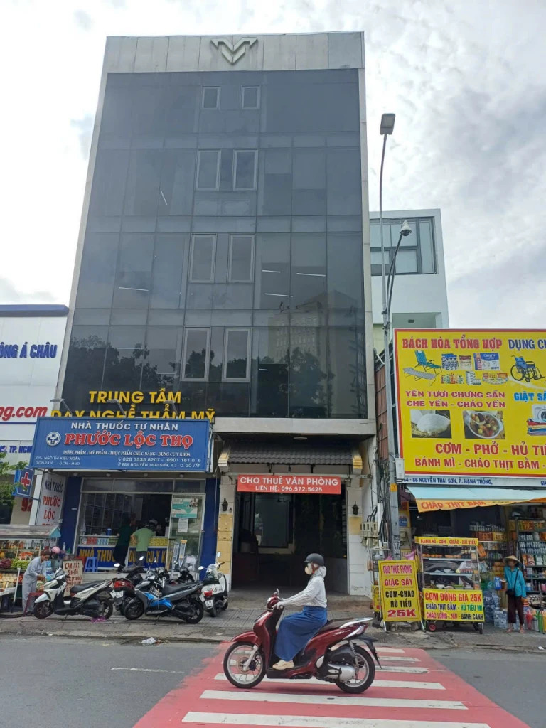 CHO THUÊ VĂN PHÒNG 241M² – MẶT TIỀN NGUYỄN THÁI SƠN – ĐỐI DIỆN BỆNH VIỆN 175