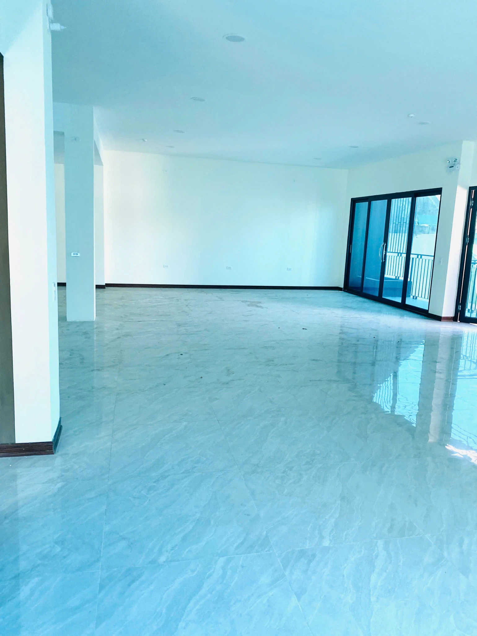 CHO THUÊ TỌA ĐỘ VÀNG KINH DOANH – MẶT TIỀN ĐẮC ĐỊA ĐƯỜNG NGUYỄN VĂN CỪ, TP. VINH, NGHỆ AN