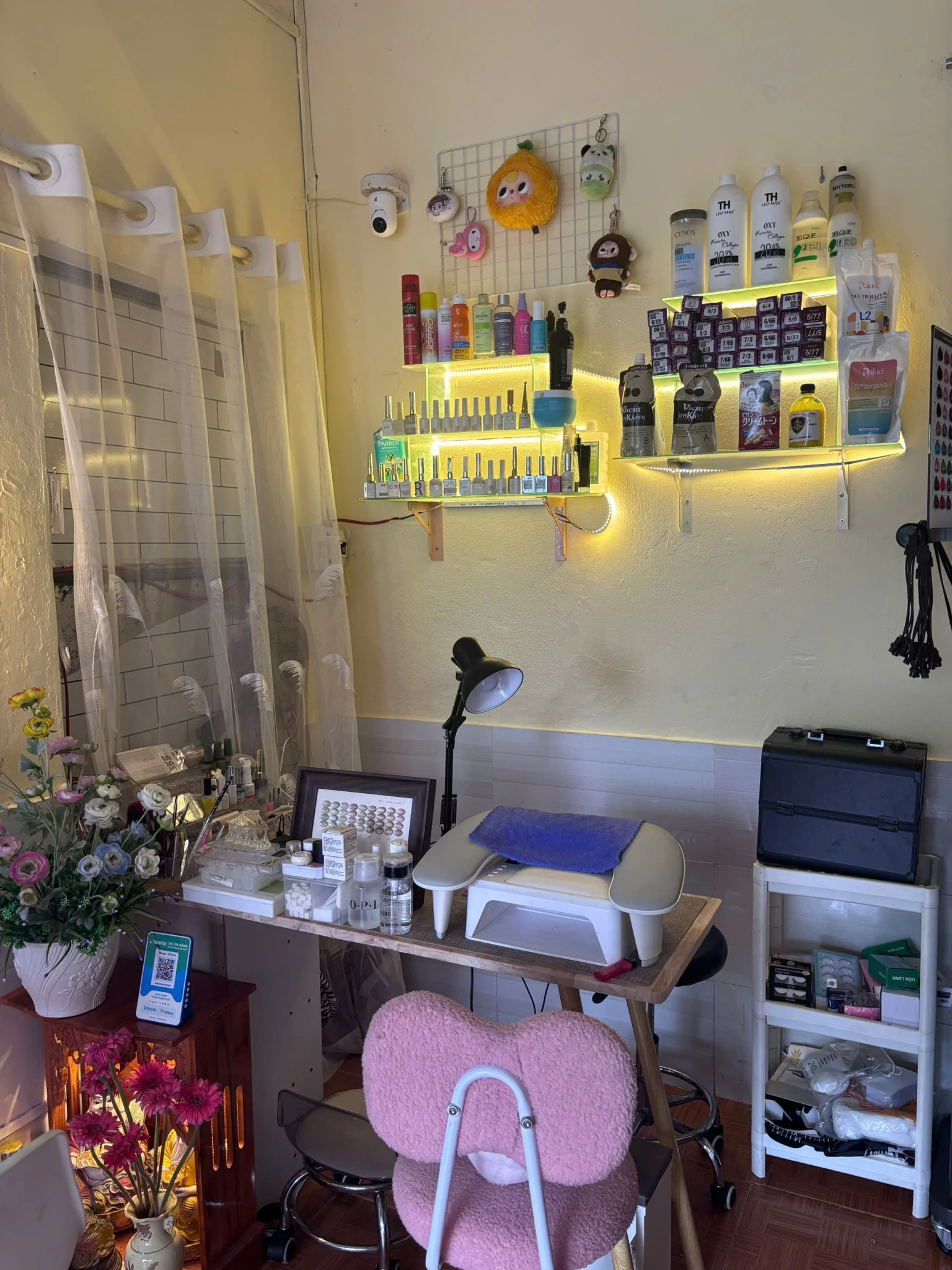 SANG NHƯỢNG  TIỆM MAKEUP – NAIL MẶT TIỀN AN CỰU, THÀNH PHỐ HUẾ