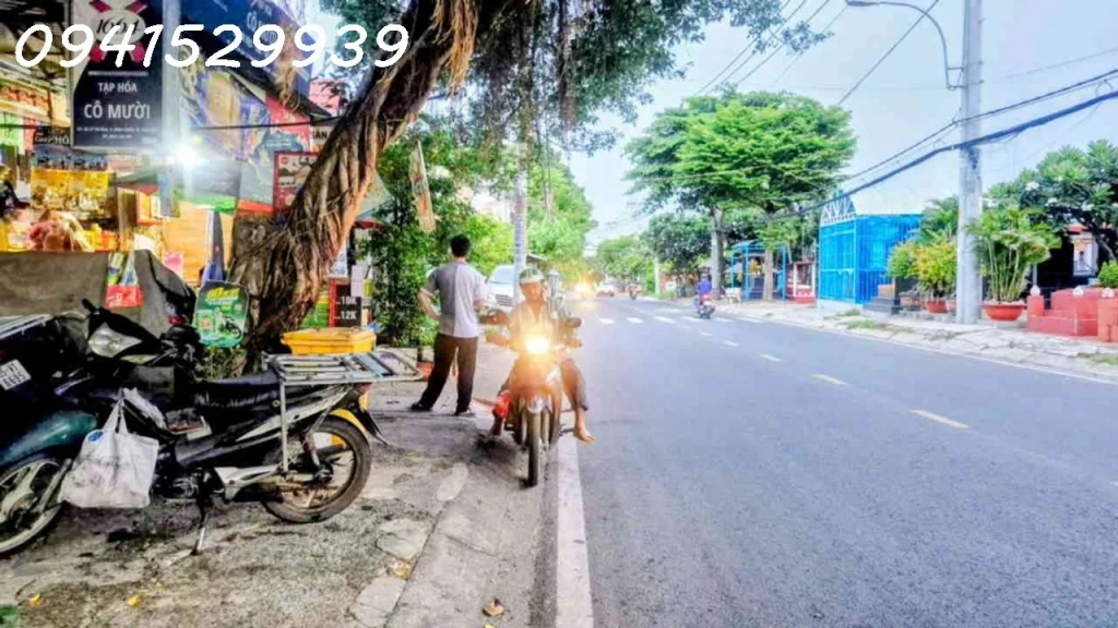 MẶT TIỀN LÊ THỊ HOA -DIỆN TÍCH 139,7M2 -GIÁ 9TY