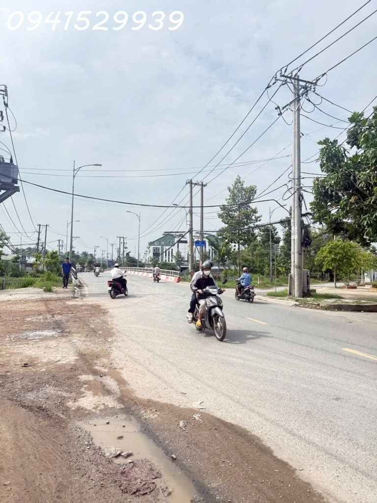 BÁN ĐÂT MĂT TIỀN NGÔ CHÍ QUOC GIÁ 5TY