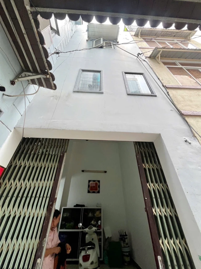 Cho thuê nhà Hoàng Minh Giám, F9, Phú Nhuận _ Ngay khu Sân Bay