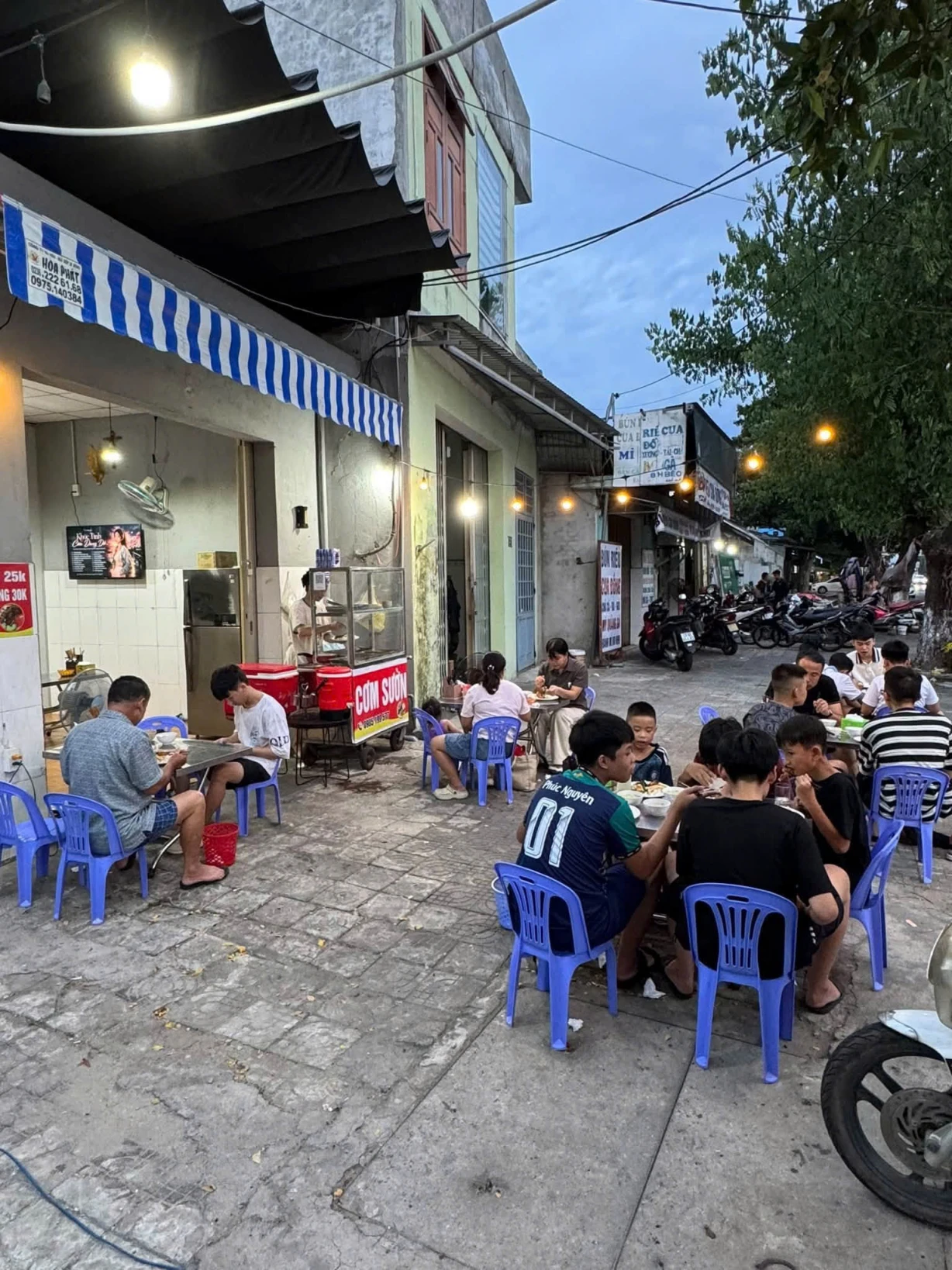 SANG NHƯỢNG QUÁN CƠM - ĐỐI DIỆN TRƯỜNG VIỆT HÀN, KHU FPT, ĐÀ NẴNG