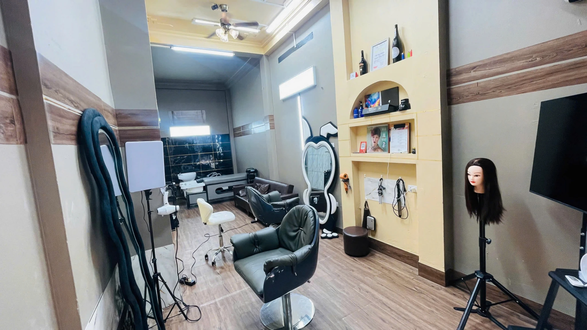 SANG NHƯỢNG CỬA HÀNG SALON TÓC MỚI DECOR – FULL ĐỒ – CẦU GIẤY, HÀ NỘI