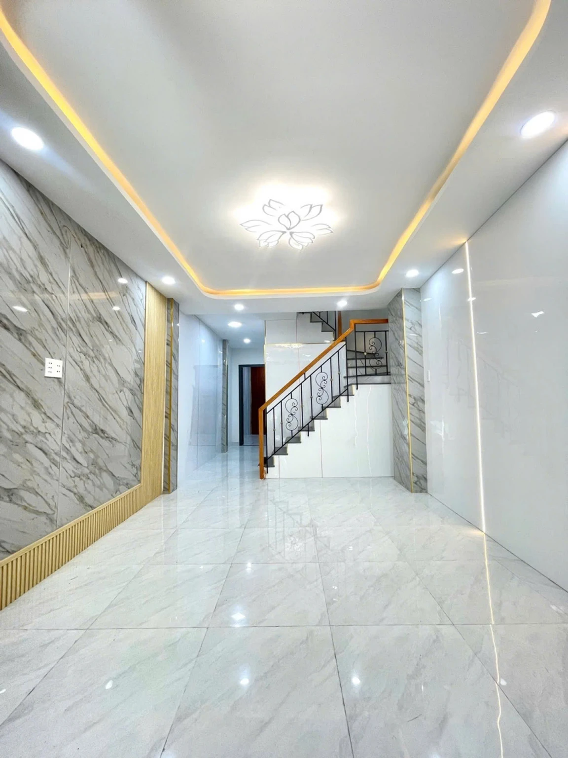 🏡Nhà Đẹp Ở Ngay Nguyễn Thị Tần P3 Q8 - 4x11,5 - 3PN (1PN Trệt) - Chỉ Hơn 4 Tỷ