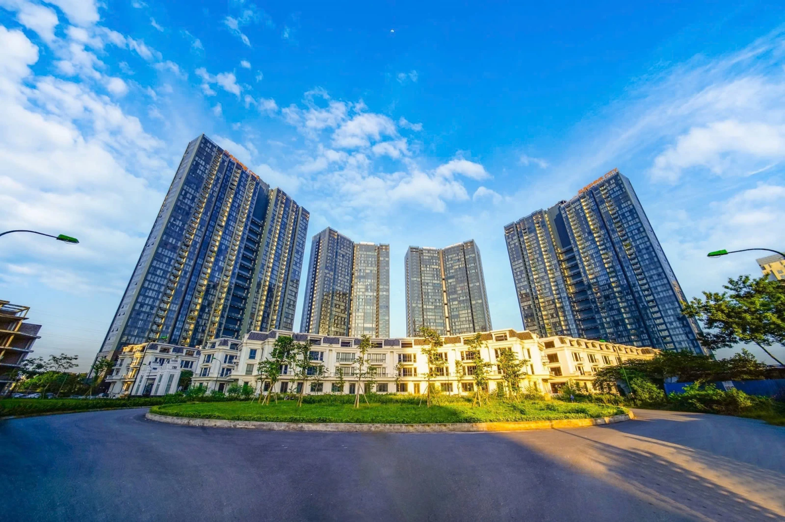 CH 2PN SUNSHINE CITY S2 – VIEW CÔNG VIÊN 66HA  80M²  17,5 TRIỆU/THÁNG