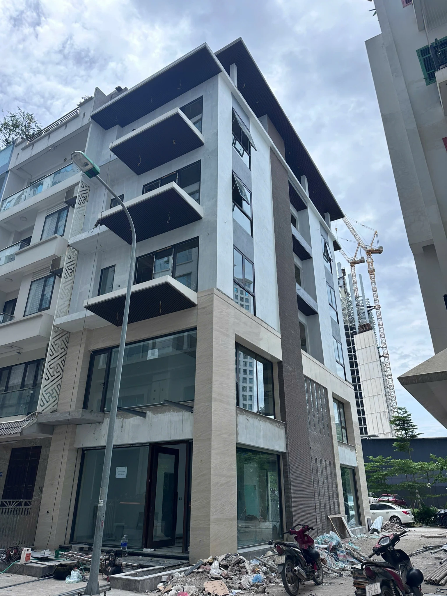 542M² CHỈ 85 TRIỆU/THÁNG – KHÓ TÌM TÒA VP NÀO TỐT HƠN TRONG CIPUTRA TÂY HỒ.