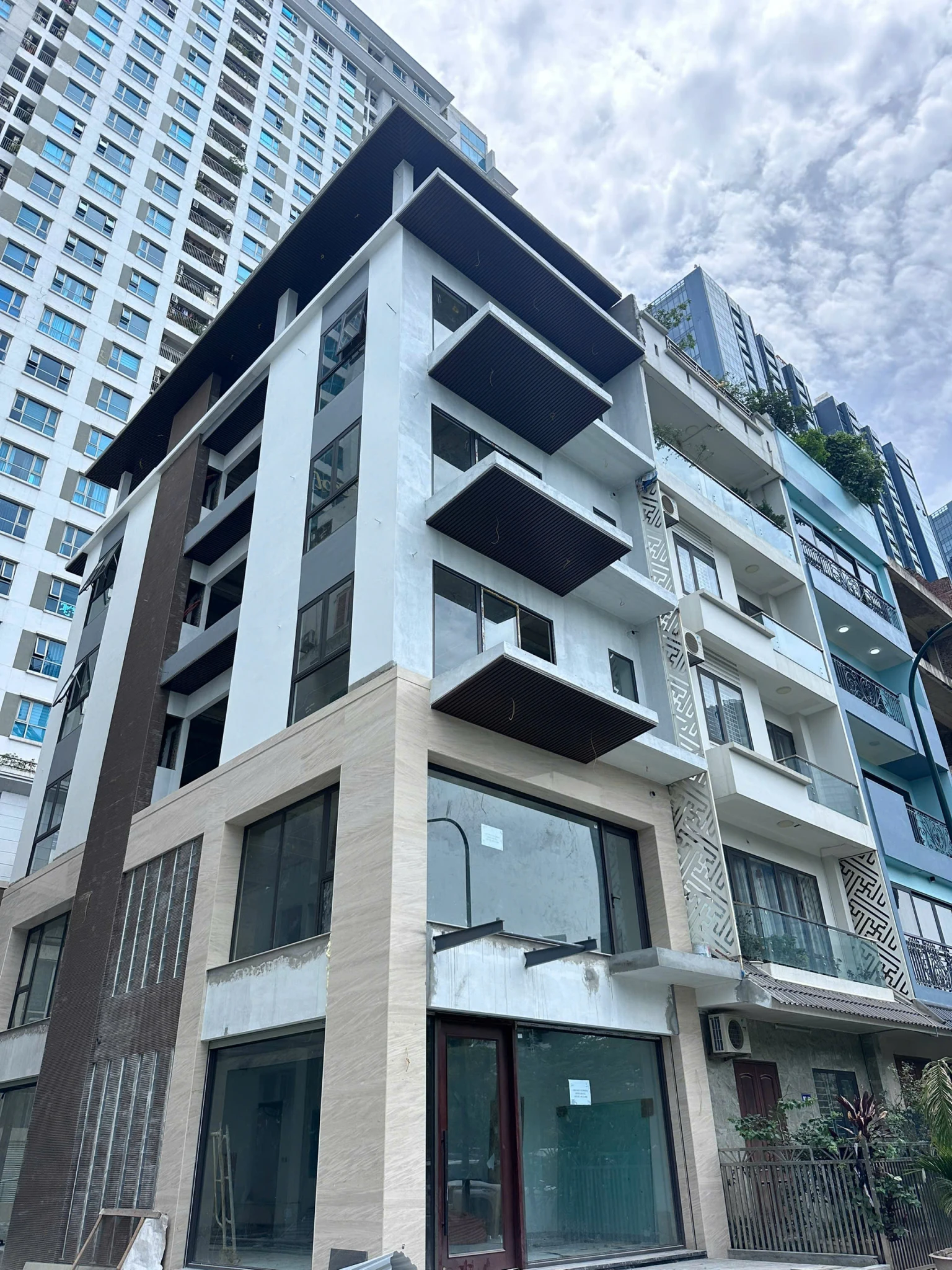 SÀN VP CẠNH THÁP VIETINBANK TOWER – GIÁ CHỈ 12 TRIỆU/THÁNG