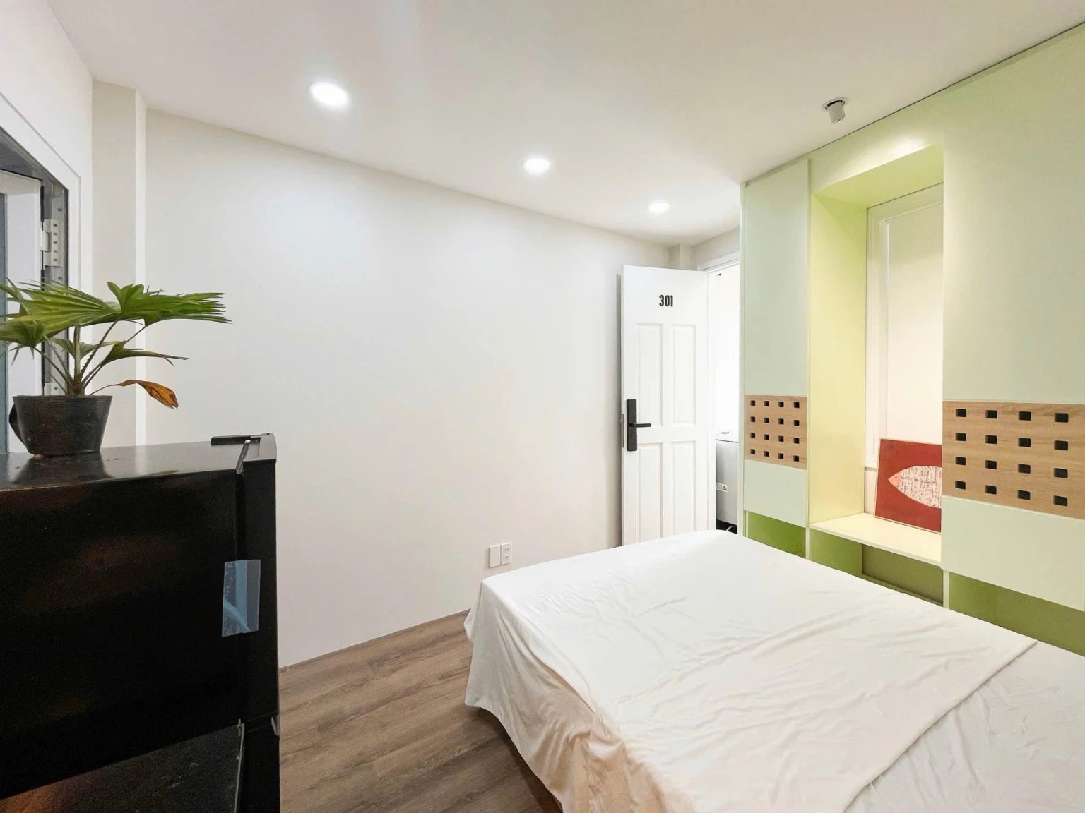 Bán nhà Huỳnh Văn Bánh - 5 Tầng, 4x10m - 8.2 tỷ