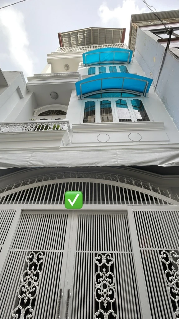 Bán nhà Trần Quang Diệu, quận 3 - hẻm 3m, cách mặt tiền 20m. 36m2 5 pn - 7 tỷ 99
